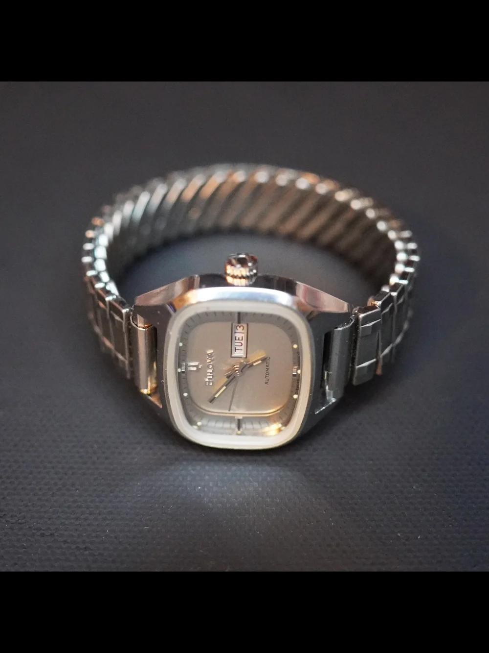 Vintage 1977 Bulova Automatic Day Date TV Dial Mens Watch Stainless Steel